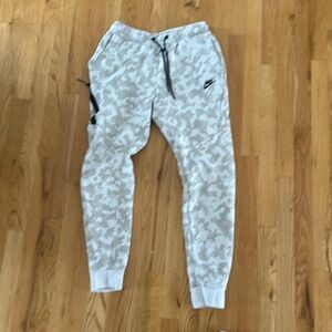 Nike tech fleece Camo jogger pants